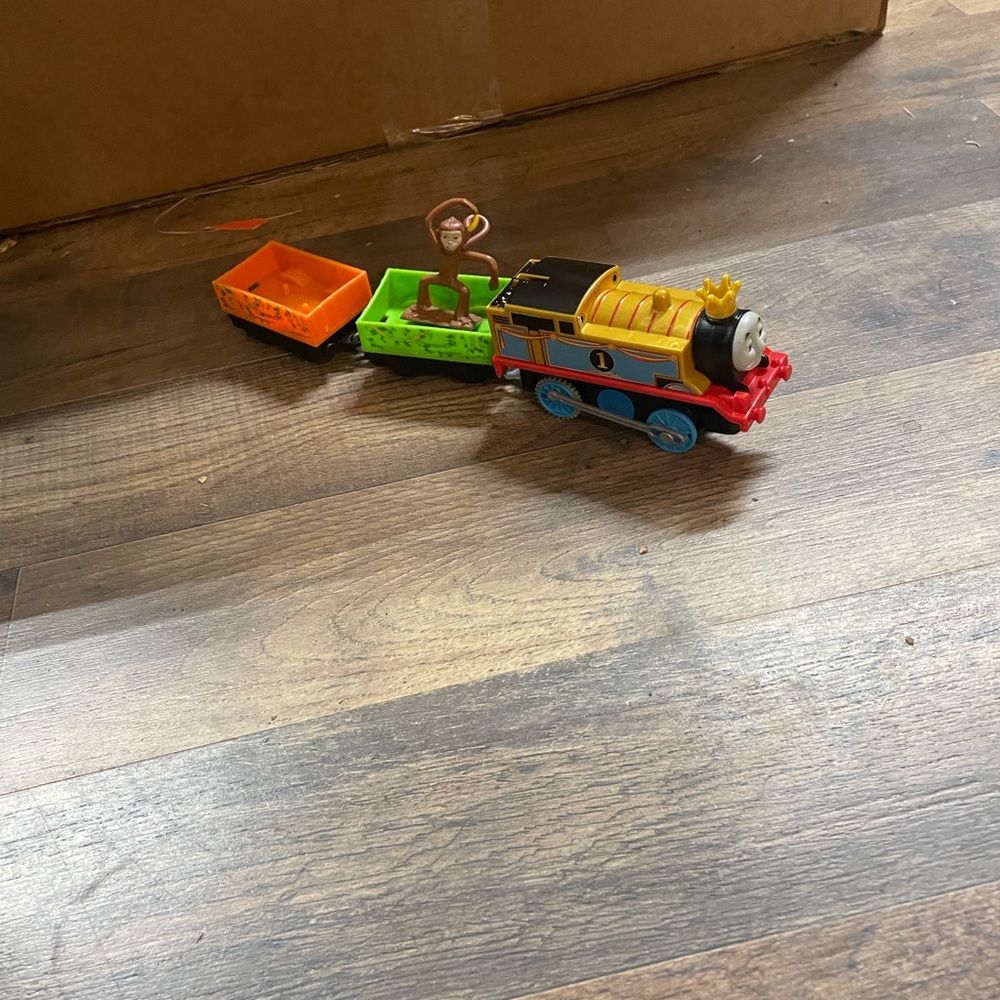 Thomas and friends motorized monkey mania Thomas